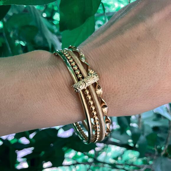 VTG 1980s Bangle Gold Tone Fixed Triple Bracelet Textured Layered Design - Picture 3 of 11